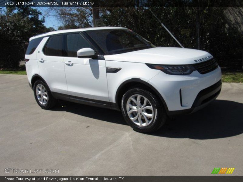 Fuji White / Ebony 2019 Land Rover Discovery SE