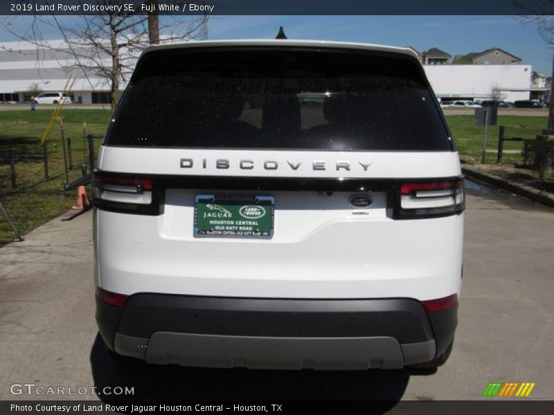 Fuji White / Ebony 2019 Land Rover Discovery SE