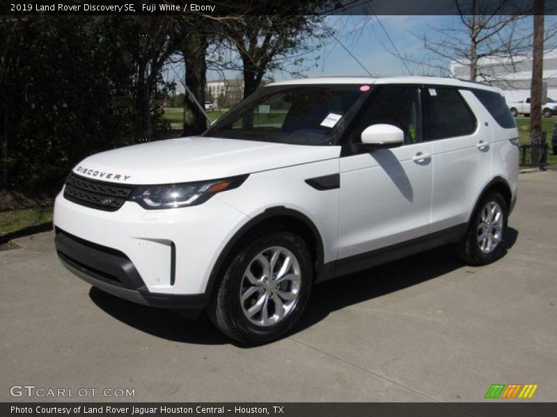 Fuji White / Ebony 2019 Land Rover Discovery SE