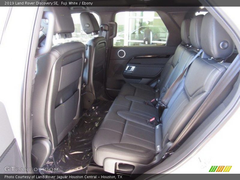 Fuji White / Ebony 2019 Land Rover Discovery SE