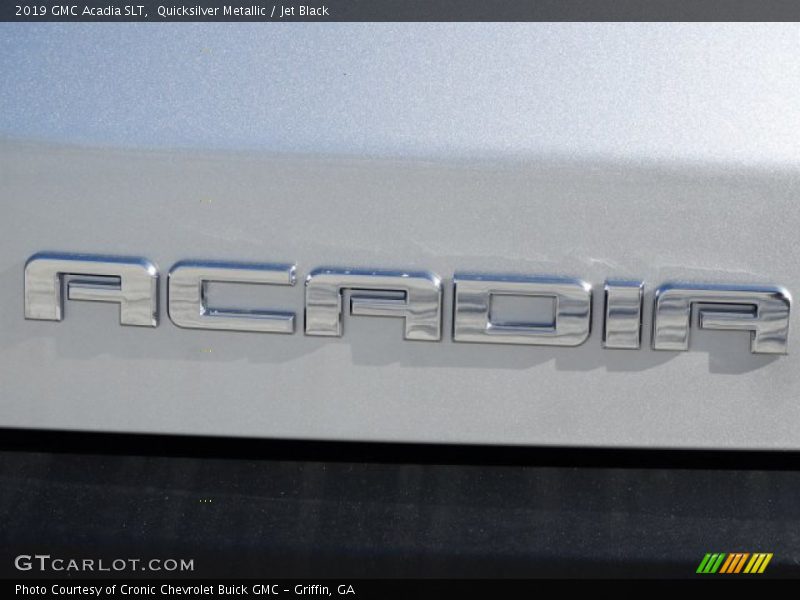 Quicksilver Metallic / Jet Black 2019 GMC Acadia SLT