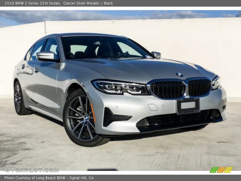 Front 3/4 View of 2019 3 Series 330i Sedan