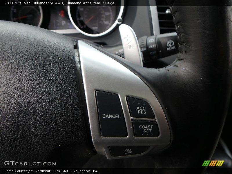 Diamond White Pearl / Beige 2011 Mitsubishi Outlander SE AWD