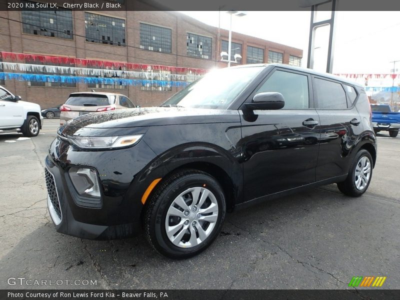 Front 3/4 View of 2020 Soul LX