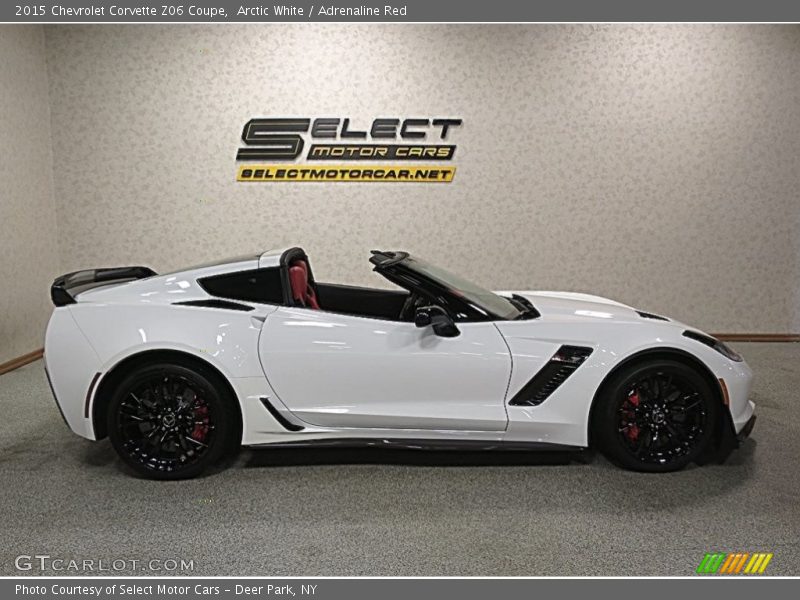 Arctic White / Adrenaline Red 2015 Chevrolet Corvette Z06 Coupe