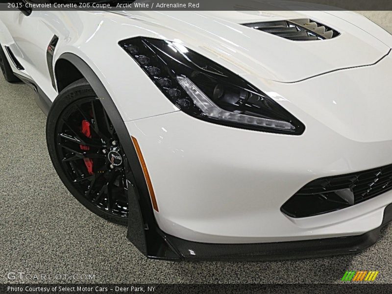 Arctic White / Adrenaline Red 2015 Chevrolet Corvette Z06 Coupe