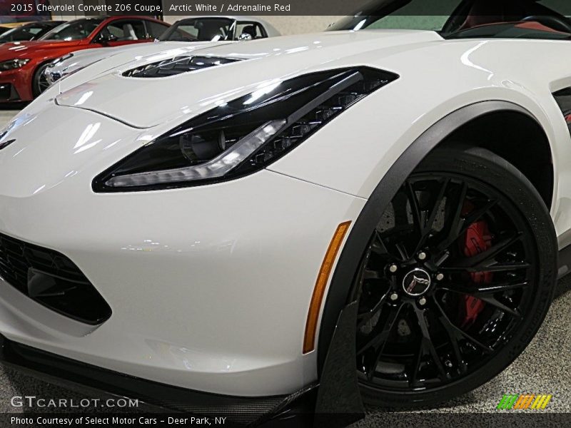 Arctic White / Adrenaline Red 2015 Chevrolet Corvette Z06 Coupe