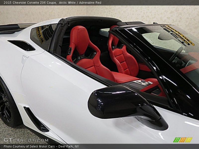 Arctic White / Adrenaline Red 2015 Chevrolet Corvette Z06 Coupe