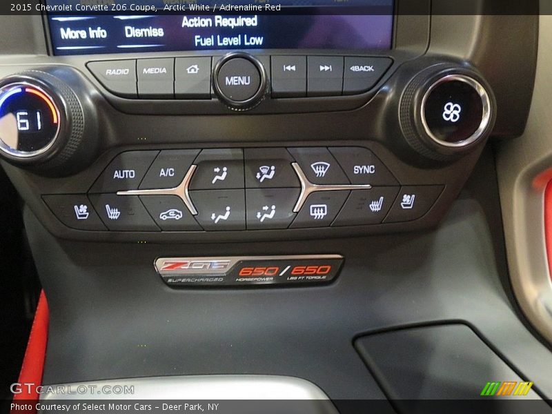 Arctic White / Adrenaline Red 2015 Chevrolet Corvette Z06 Coupe