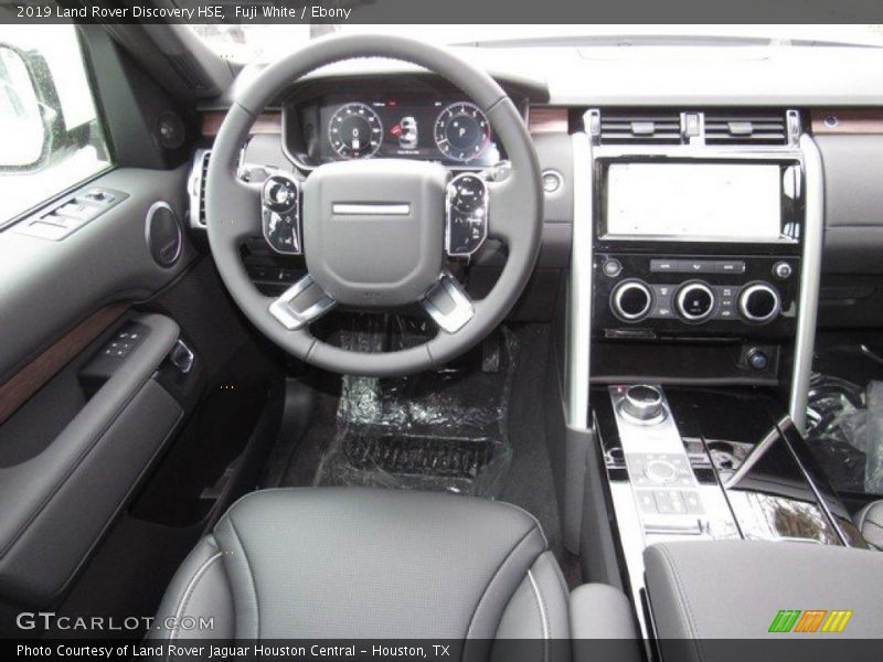 Fuji White / Ebony 2019 Land Rover Discovery HSE