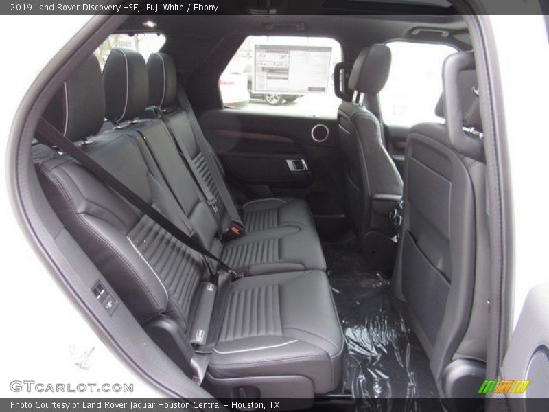 Fuji White / Ebony 2019 Land Rover Discovery HSE