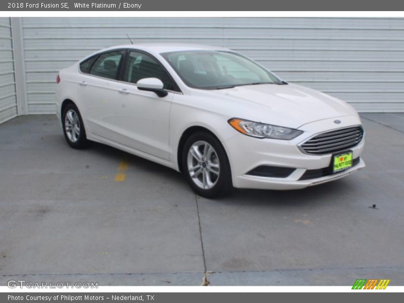 White Platinum / Ebony 2018 Ford Fusion SE