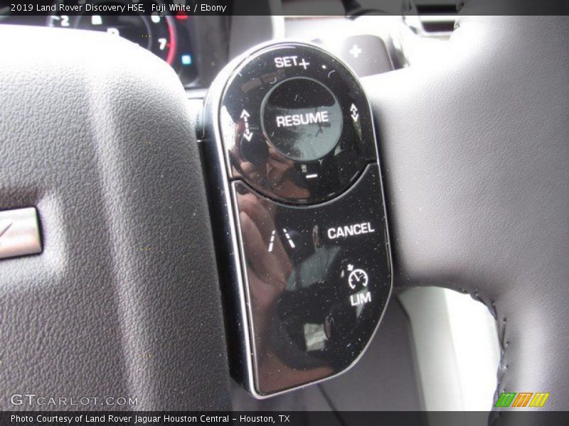 Fuji White / Ebony 2019 Land Rover Discovery HSE
