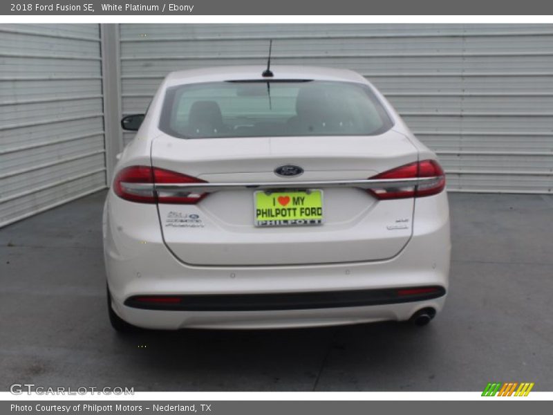 White Platinum / Ebony 2018 Ford Fusion SE