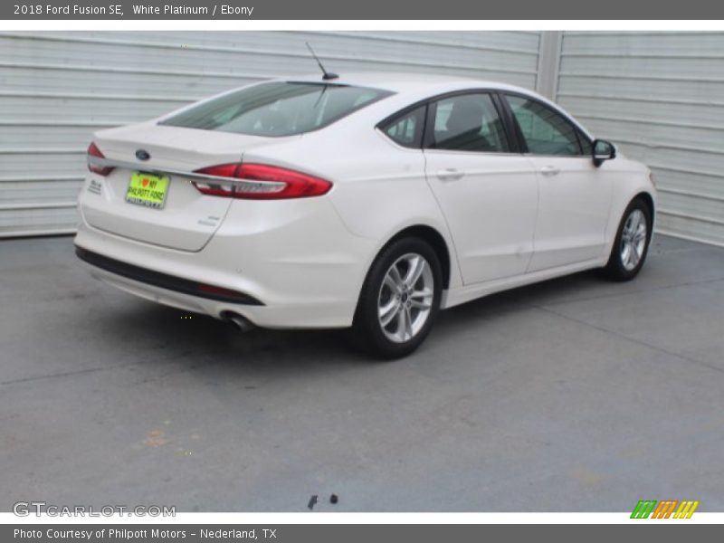 White Platinum / Ebony 2018 Ford Fusion SE