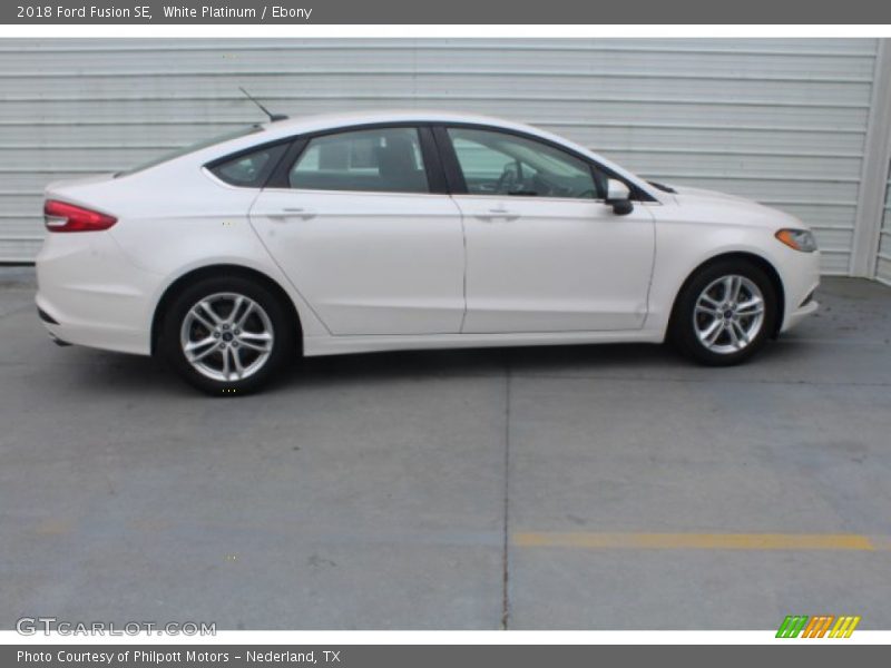 White Platinum / Ebony 2018 Ford Fusion SE