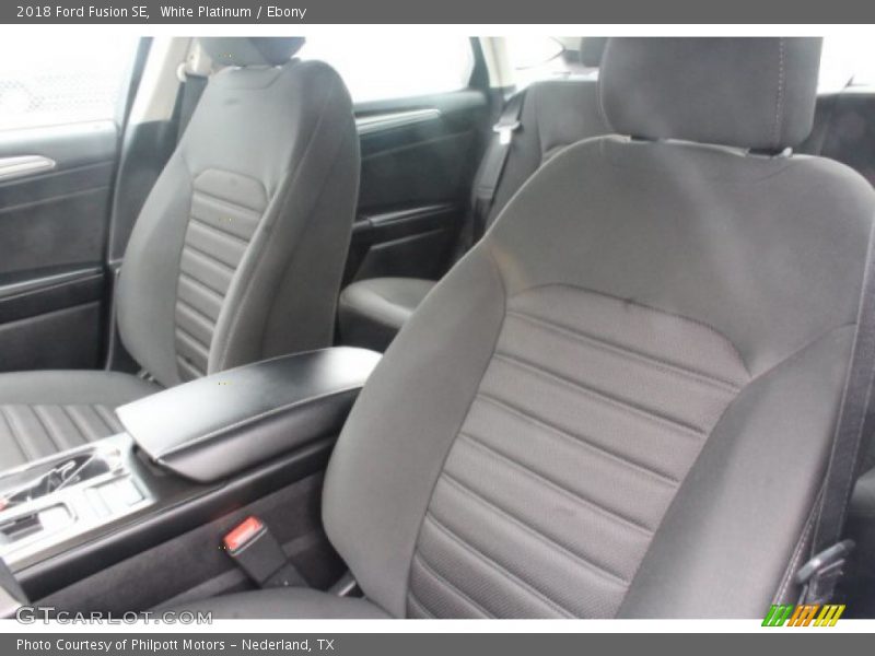 White Platinum / Ebony 2018 Ford Fusion SE