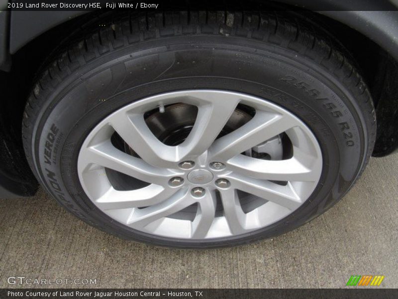 Fuji White / Ebony 2019 Land Rover Discovery HSE