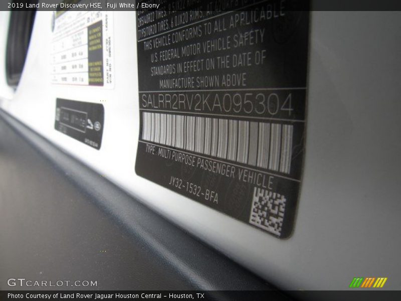 Fuji White / Ebony 2019 Land Rover Discovery HSE