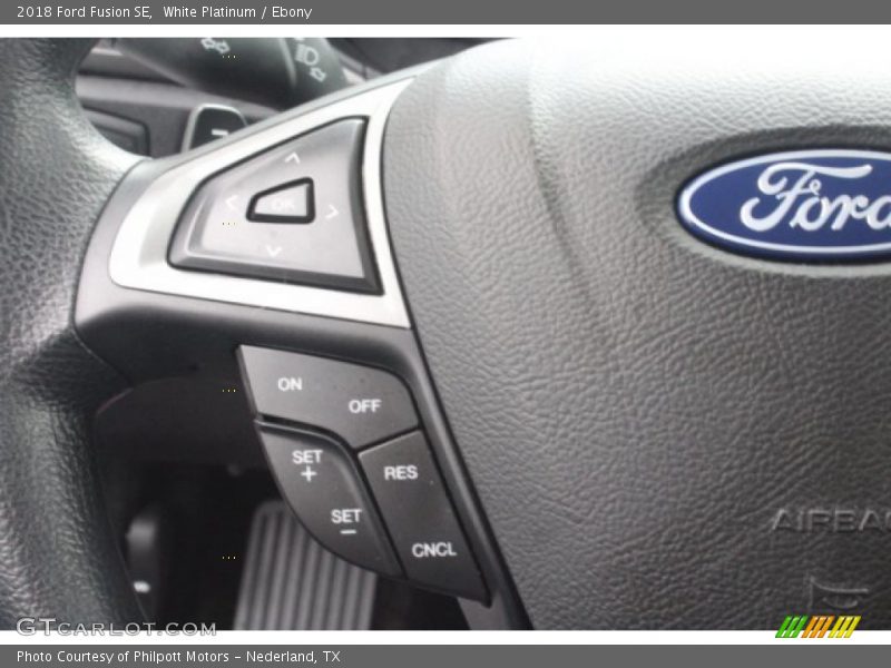 White Platinum / Ebony 2018 Ford Fusion SE