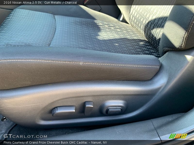 Gun Metallic / Charcoal 2016 Nissan Altima 2.5 SV