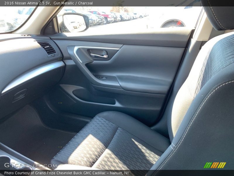 Gun Metallic / Charcoal 2016 Nissan Altima 2.5 SV
