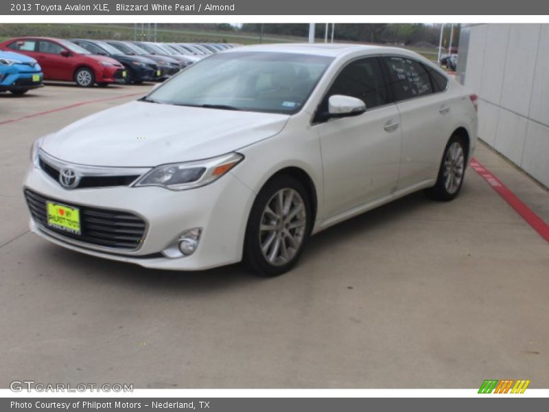 Blizzard White Pearl / Almond 2013 Toyota Avalon XLE