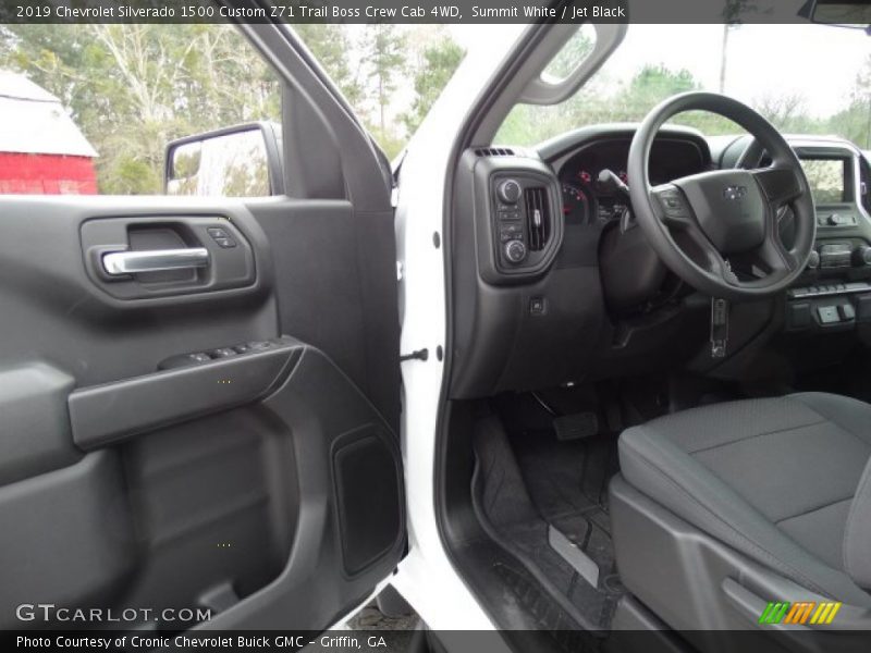 Summit White / Jet Black 2019 Chevrolet Silverado 1500 Custom Z71 Trail Boss Crew Cab 4WD