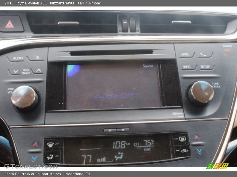 Blizzard White Pearl / Almond 2013 Toyota Avalon XLE