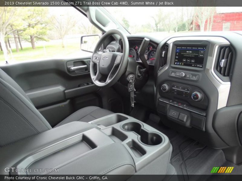 Summit White / Jet Black 2019 Chevrolet Silverado 1500 Custom Z71 Trail Boss Crew Cab 4WD