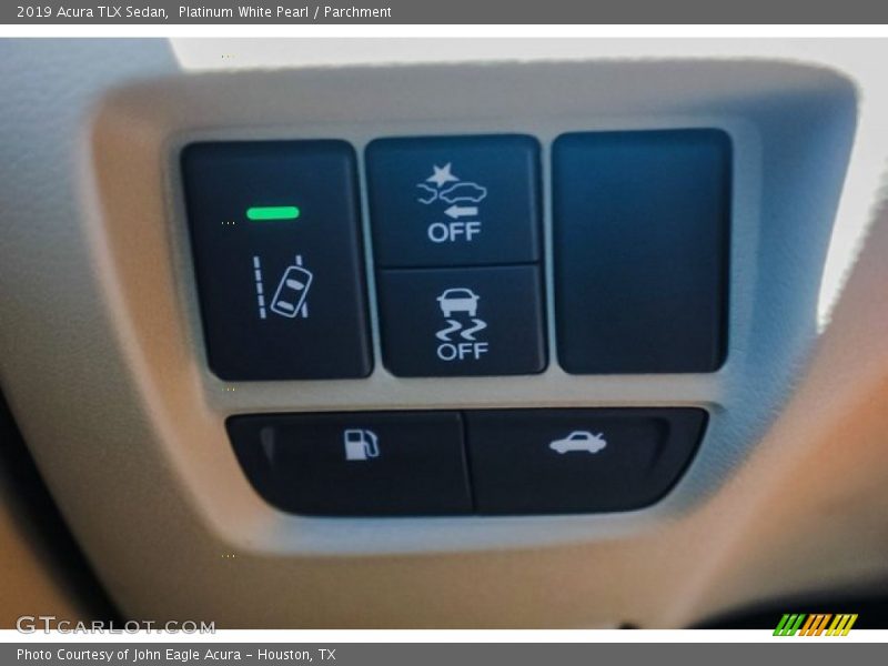 Platinum White Pearl / Parchment 2019 Acura TLX Sedan