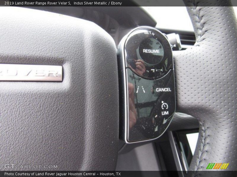 Indus Silver Metallic / Ebony 2019 Land Rover Range Rover Velar S