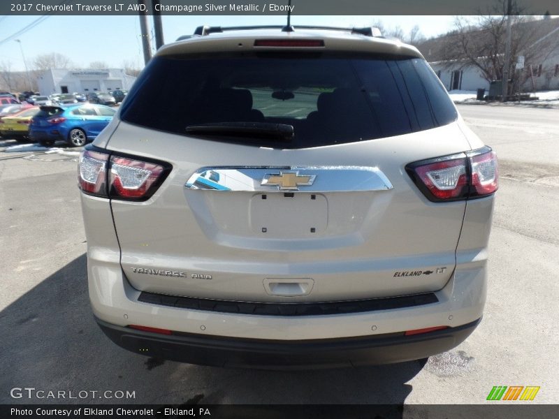 Champagne Silver Metallic / Ebony 2017 Chevrolet Traverse LT AWD