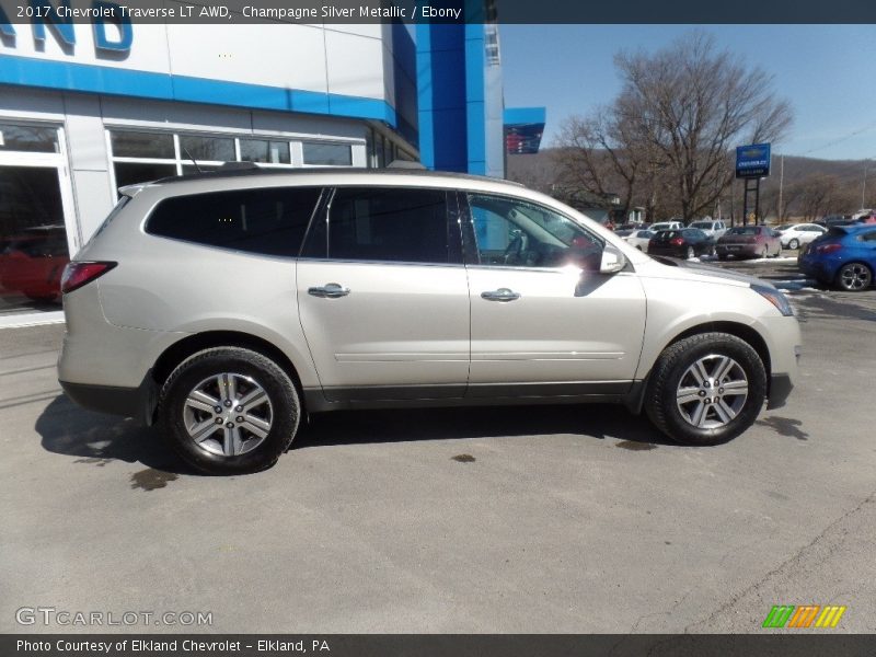 Champagne Silver Metallic / Ebony 2017 Chevrolet Traverse LT AWD