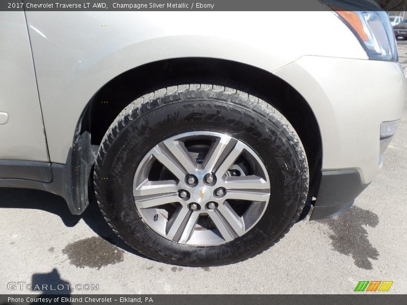 Champagne Silver Metallic / Ebony 2017 Chevrolet Traverse LT AWD