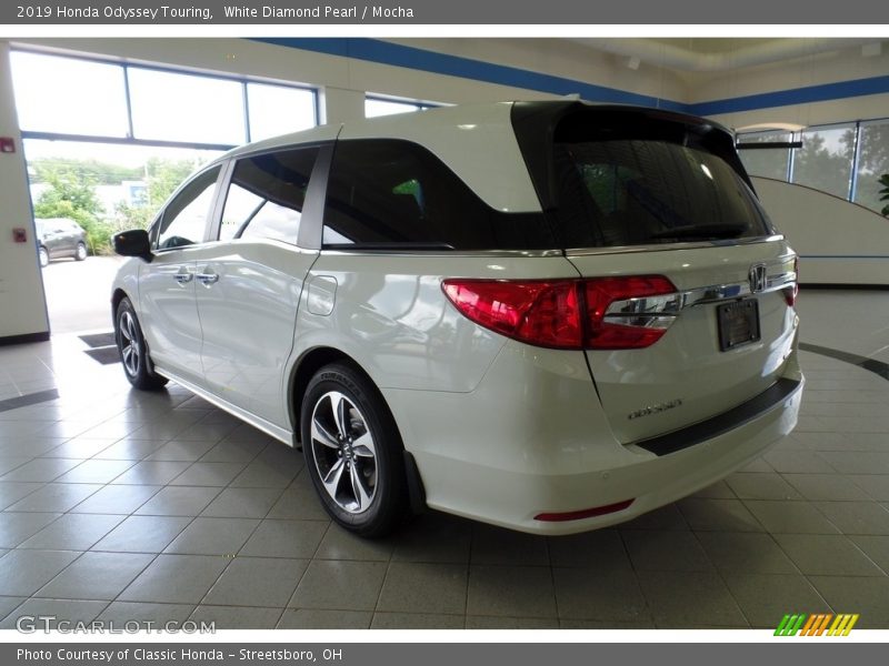 White Diamond Pearl / Mocha 2019 Honda Odyssey Touring