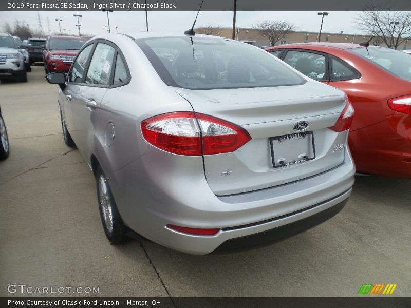 Ingot Silver / Charcoal Black 2019 Ford Fiesta SE Sedan