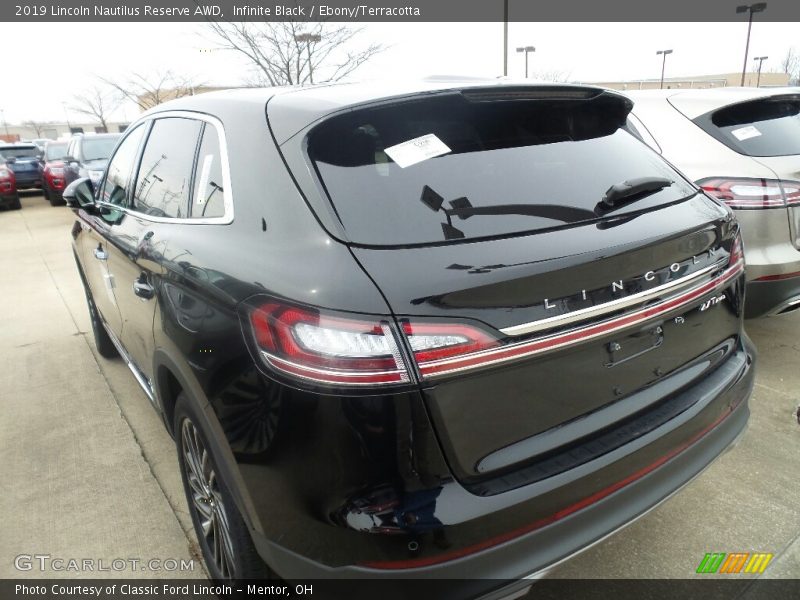 Infinite Black / Ebony/Terracotta 2019 Lincoln Nautilus Reserve AWD