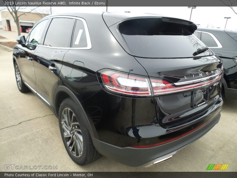 Infinite Black / Ebony 2019 Lincoln Nautilus Reserve AWD