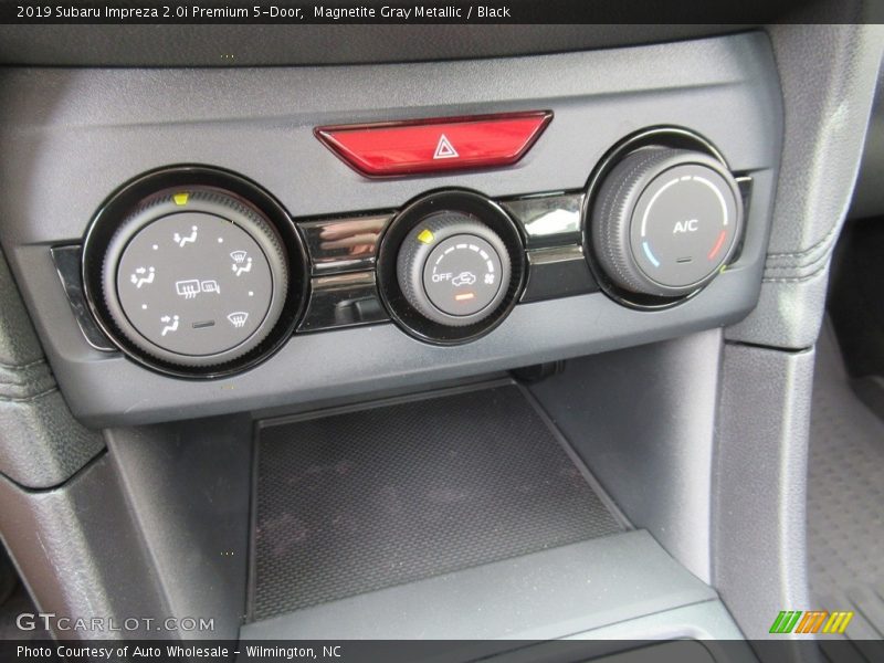 Magnetite Gray Metallic / Black 2019 Subaru Impreza 2.0i Premium 5-Door