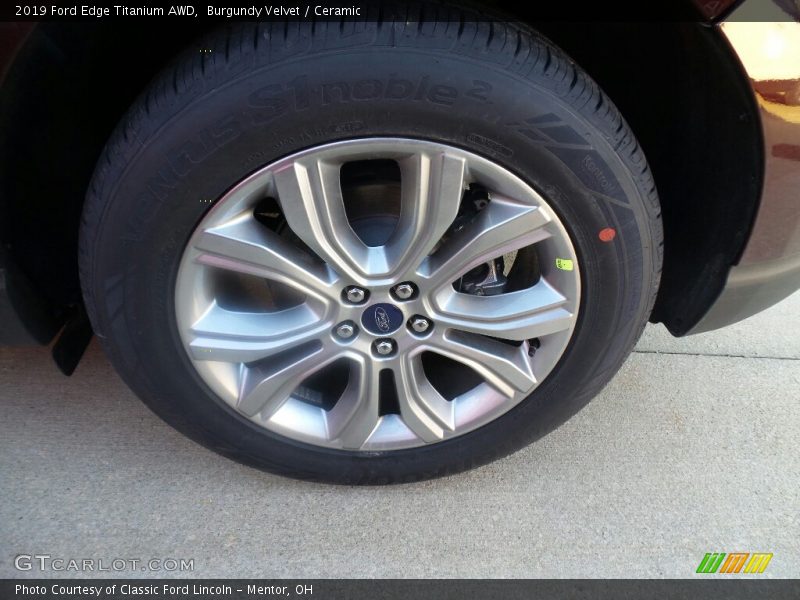 Burgundy Velvet / Ceramic 2019 Ford Edge Titanium AWD