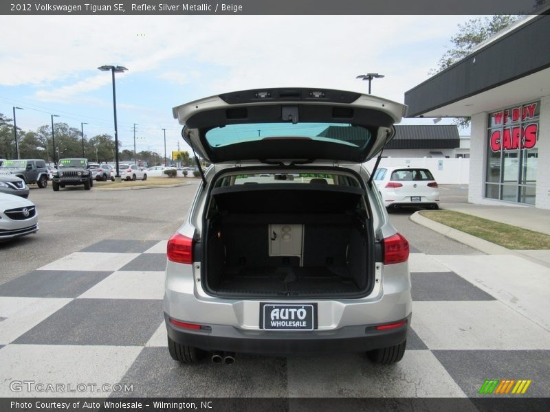 Reflex Silver Metallic / Beige 2012 Volkswagen Tiguan SE