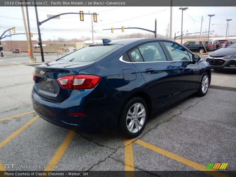 Pacific Blue Metallic / Jet Black/­Galvanized 2019 Chevrolet Cruze LT