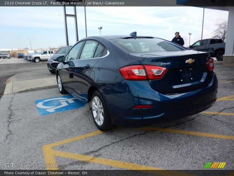Pacific Blue Metallic / Jet Black/­Galvanized 2019 Chevrolet Cruze LT