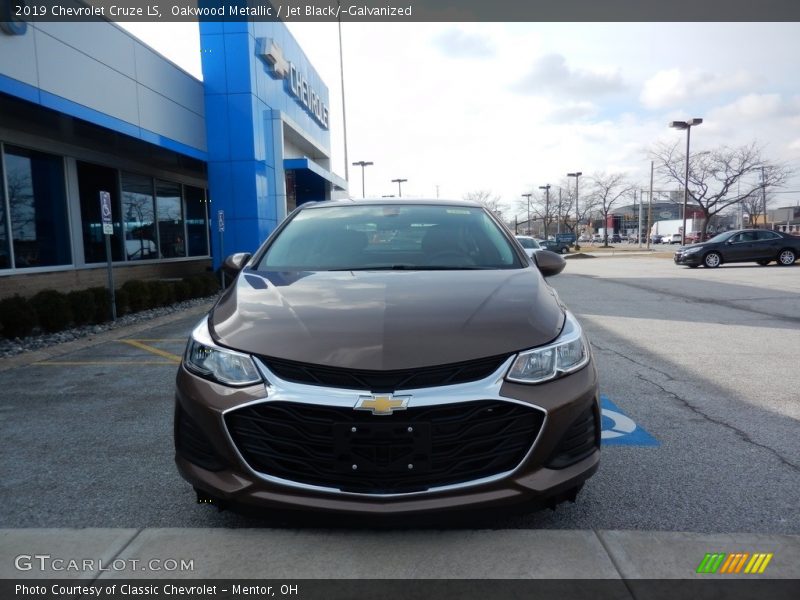 Oakwood Metallic / Jet Black/­Galvanized 2019 Chevrolet Cruze LS