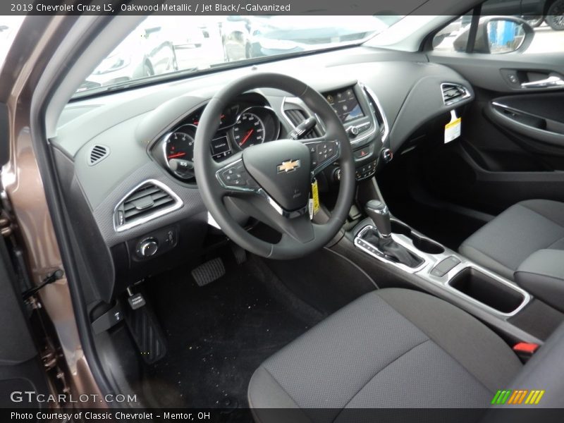 Oakwood Metallic / Jet Black/­Galvanized 2019 Chevrolet Cruze LS
