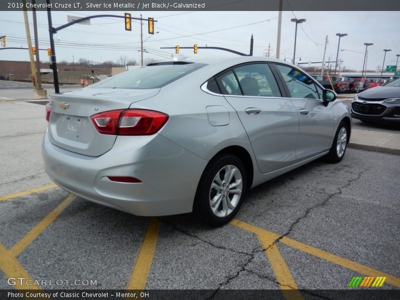 Silver Ice Metallic / Jet Black/­Galvanized 2019 Chevrolet Cruze LT