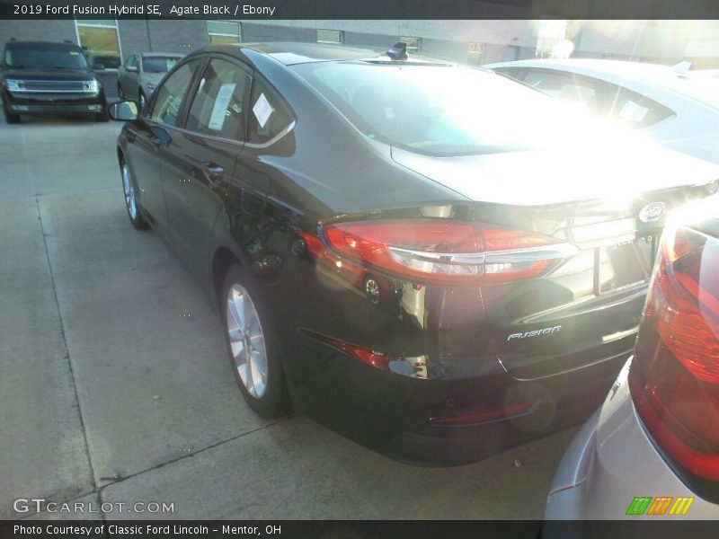 Agate Black / Ebony 2019 Ford Fusion Hybrid SE