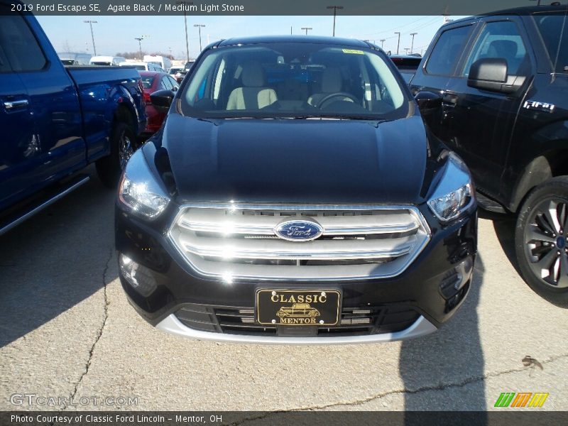 Agate Black / Medium Light Stone 2019 Ford Escape SE