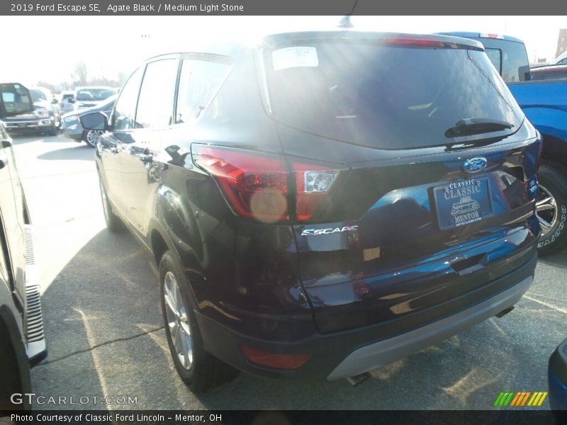 Agate Black / Medium Light Stone 2019 Ford Escape SE